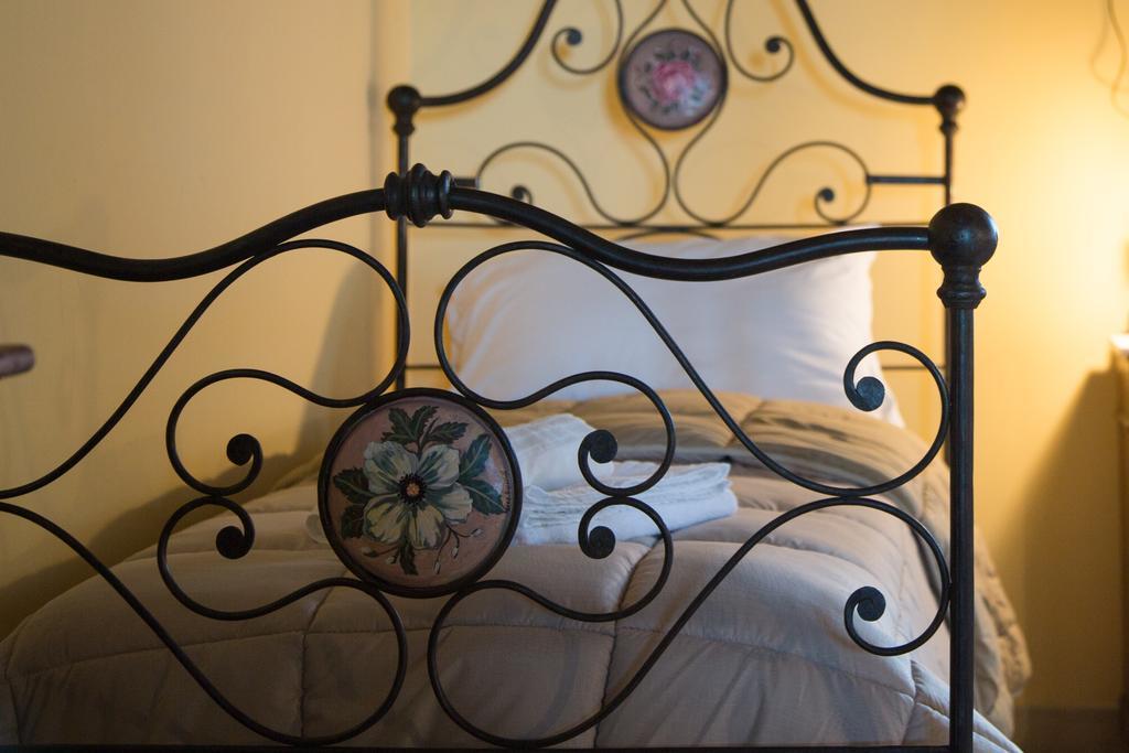 Palazzo Lauritano Hotel Аджерола Екстериор снимка