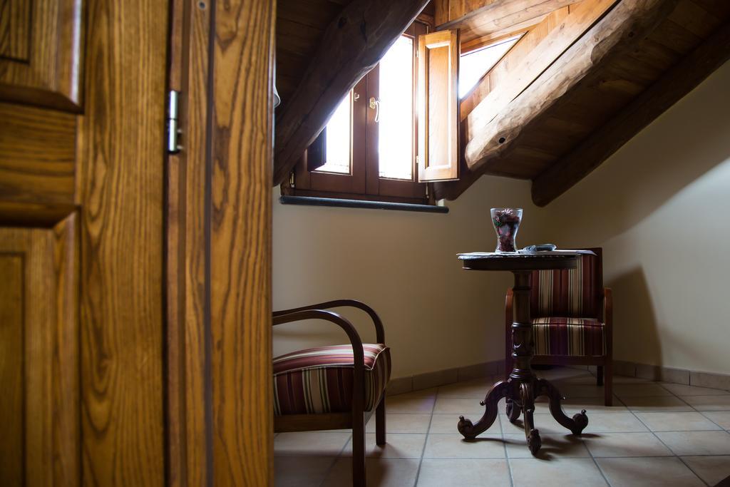 Palazzo Lauritano Hotel Аджерола Екстериор снимка