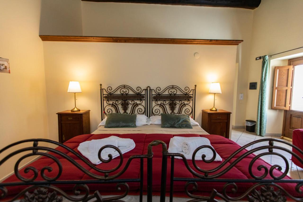 Palazzo Lauritano Hotel Аджерола Екстериор снимка