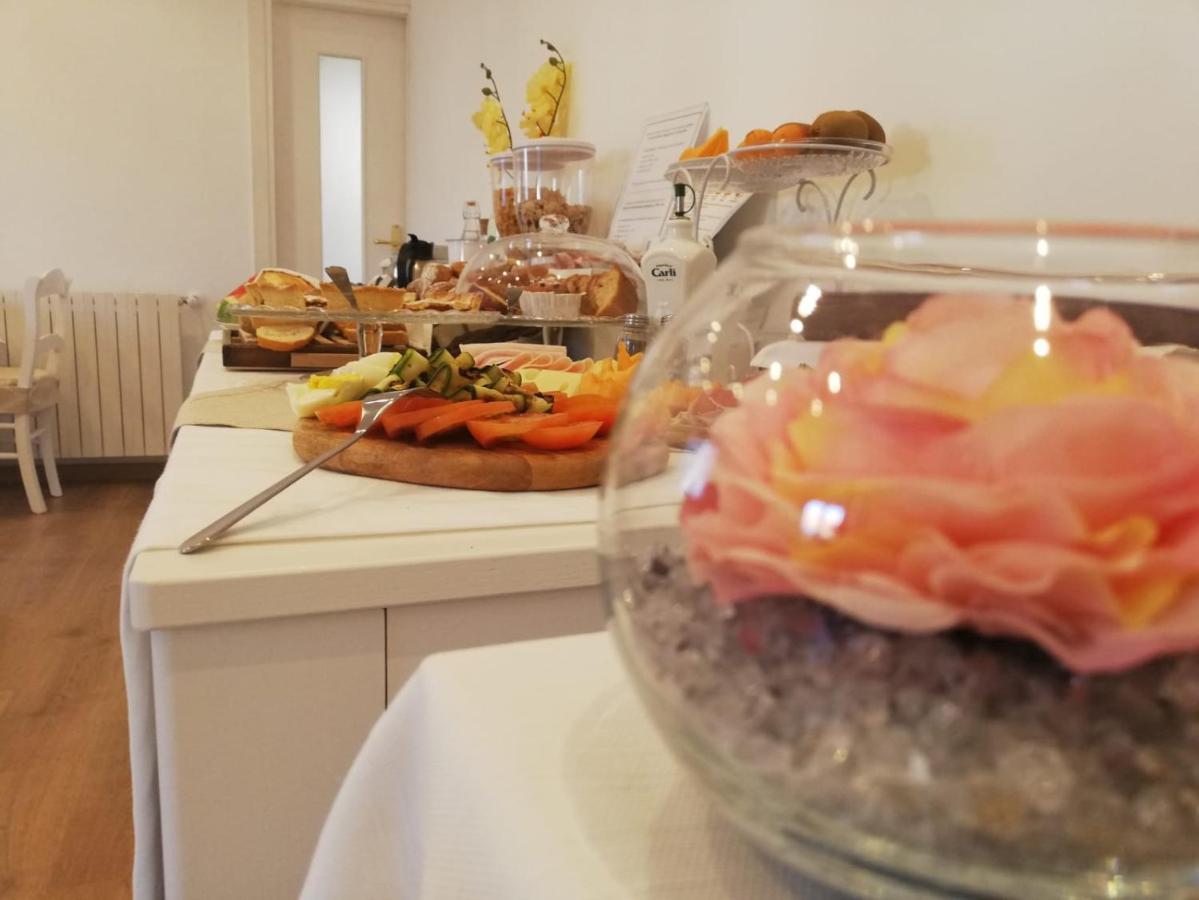 Palazzo Lauritano Hotel Аджерола Екстериор снимка